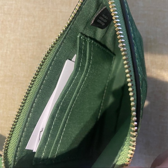Coach green logo wristlet - Picture 6 of 7
